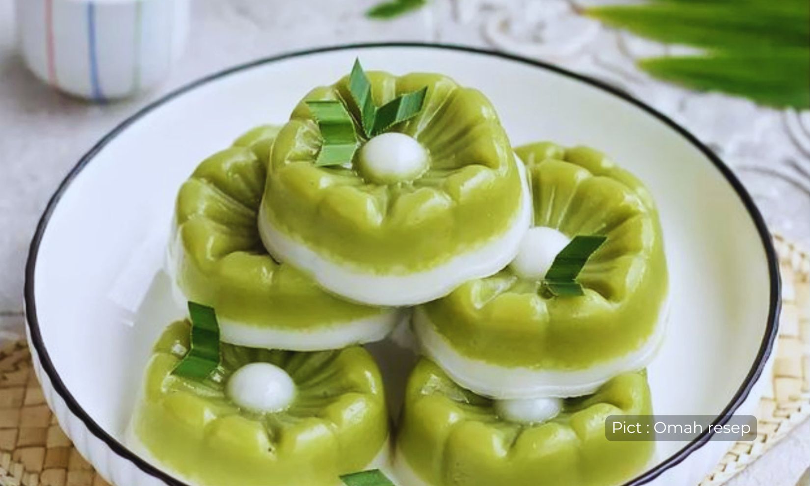 rekomendasi-jajanan-tradisional-serba-warna-hijau-mulai-dari-klepon-hingga-kue-talam-pandan