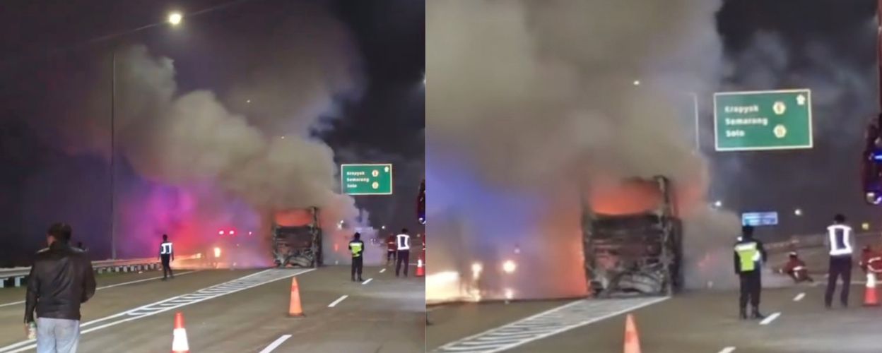 diduga-korsleting-listrik-pada-mesin-bus-po-shantika-jurusan-cileungsi-jepara-hangus-terbakar-di-exit-tol-kaliwungu