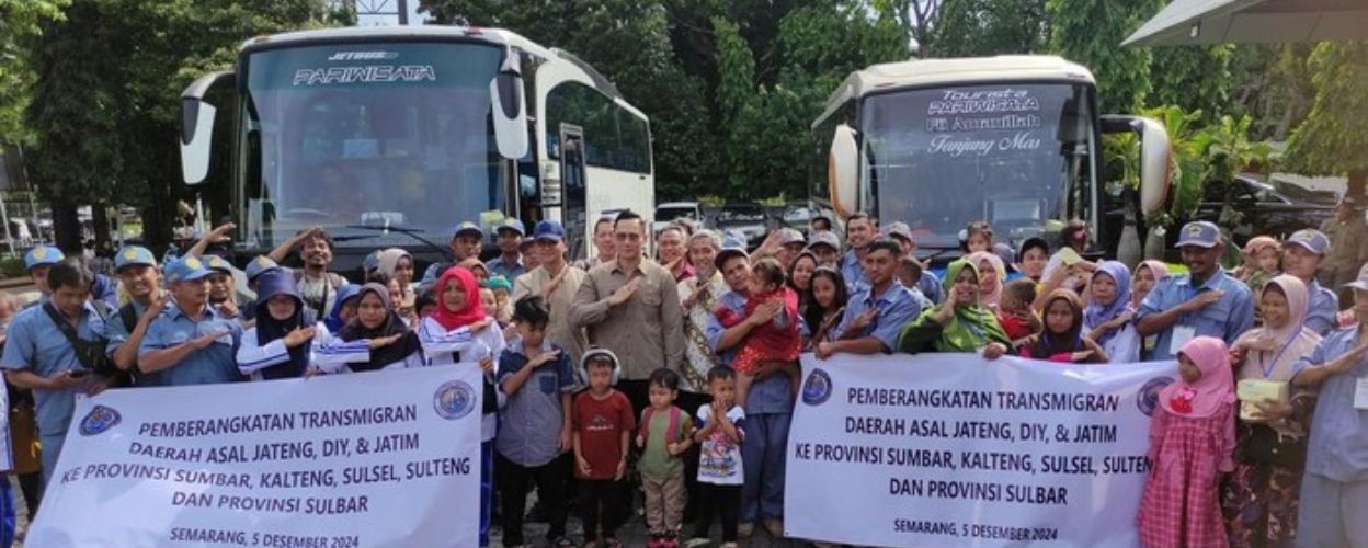 36-kepala-keluarga-peserta-transmigrasi-asal-jateng-diy-diberangkatkan-ke-sulawesi-dan-kalimantan