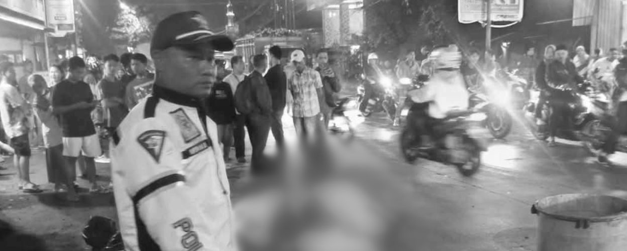 kecelakaan-satu-balita-dan-dua-orang-dewasa-tewas-usai-jatuh-dan-tertabrak-truk-tronton-di-dolog-mranggen