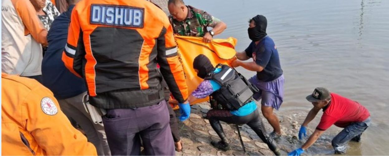 seorang-mahasiswa-pelayaran-yang-hilang-saat-mancing-di-temukan-tewas-di-banjir-kanal-barat-semarang